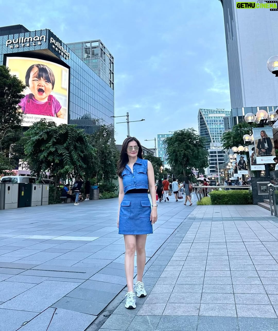 Cut Tari - 14.5K Likes - Strolling on a gloomy afternoon.