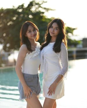 Cut Tari Instagram - Holiday Season ✨

@doublesixseminyak  #doublesixseminyak