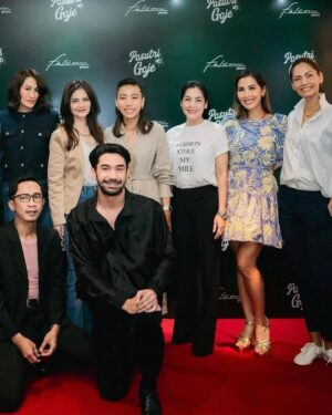 Cut Tari Instagram - Congratulations @itsmebcl @officialpilarez @irawbw @falconpictures_ and all cast and crew for ‘Pasutri Gaje’ movie premiere. Such an entertaining movie! Wish the movie gonna be a big hit!. ✨