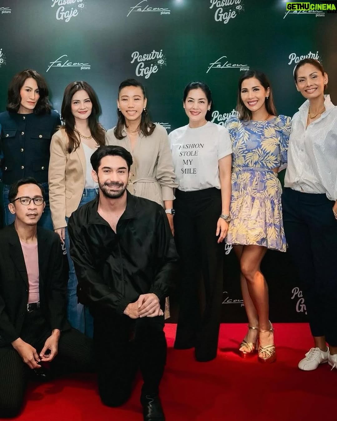 Cut Tari - 50.6K Likes - Congratulations @itsmebcl @officialpilarez @irawbw @falconpictures_ and all cast and crew for ‘Pasutri Gaje’ movie premiere. Such an entertaining movie! Wish the movie gonna be a big hit!. ✨