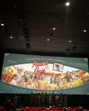 Cut Tari Instagram - Congratulations @itsmebcl @officialpilarez @irawbw @falconpictures_ and all cast and crew for ‘Pasutri Gaje’ movie premiere. Such an entertaining movie! Wish the movie gonna be a big hit!. ✨