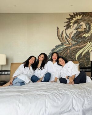 Cut Tari Instagram - Cherishing every moment with them 🤍