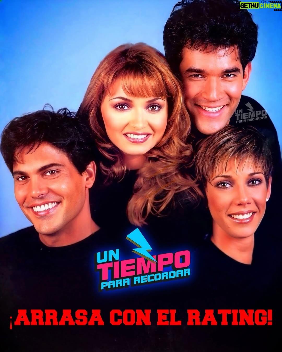 Cynthia Klitbo - 1.7K Likes - ⚡️En 1995, contra todo pronóstico ‘La Dueña’, producción de Florinda Meza arrasaba con el rating de las telenovelas vespertinas. Sus protagonistas Angélica Rivera, Francisco Gattorno, Cynthia Klitbo y Eduardo Santamarina eran jóvenes, talentosos, apasionados, trabajadores, llenos de energía y además ¡muy guapos! A pesar de su juventud, los actores tenían ya un largo camino recorrido pero ahora, de la noche a la mañana, consolidaban sus carreras como referentes dentro del género.
En el caso de Gattorno, que si bien es cierto ya contaba con una trayectoria en Cuba, con este proyecto tuvo la suerte de entrar con el pie derecho a las novelas mexicanas, proyectando su trabajo de manera internacional.
Chucho Gallegos reveló que originalmente el protagónico de ‘La Dueña’ (1995) iba a ser para Aylín Mujica, pero como la actriz es Cubana al igual que Gattorno, finalmente se decidió que dos actores extranjeros no debían llevar los protagónicos de un mismo proyecto por lo que el papel pasó a Rivera y Aylín finalmente quedó con un personaje de reparto. Rivera después reveló que Florinda inicialmente dudo sobre si la Angélica podría con la envergadura necesaria para el papel, pero Meza finalmente quedó muy satisfecha con el desempeño de la actriz, indicando que Angélica “definitivamente sí dió el kilo”.
Por su parte, Cynthia Klitbo, quien ya había sido parte de los fenómeno de ‘Amor en Silencio’ (1988) y ‘Cadenas de Amargura’ (1991), reveló años después que Valentín Pimstein no quería que ella interpretara el papel antagónico de Laura pues “no tenía el físico para ese personaje”. Sin embargo, la productora Florinda Meza se aferró a que la elegida fuera Cynthia, y Klitbo se lució con su magistral actuación. ⭐️✨
.
.
.
.
#LaDueña #AngelicaRivera #FranciscoGattorno #EduardoSantamarina #CynthiaKlitbo #florindameza #telenovelas #untiempopararecordar #novelas #chismeretro #chismesito