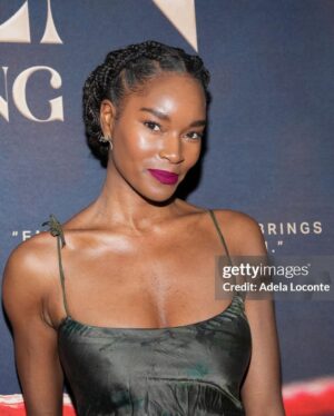 Damaris Lewis Instagram - @queenofthering NYC Premiere ♥️

Thank you @callandresponseclothing and @annasheffield ✨