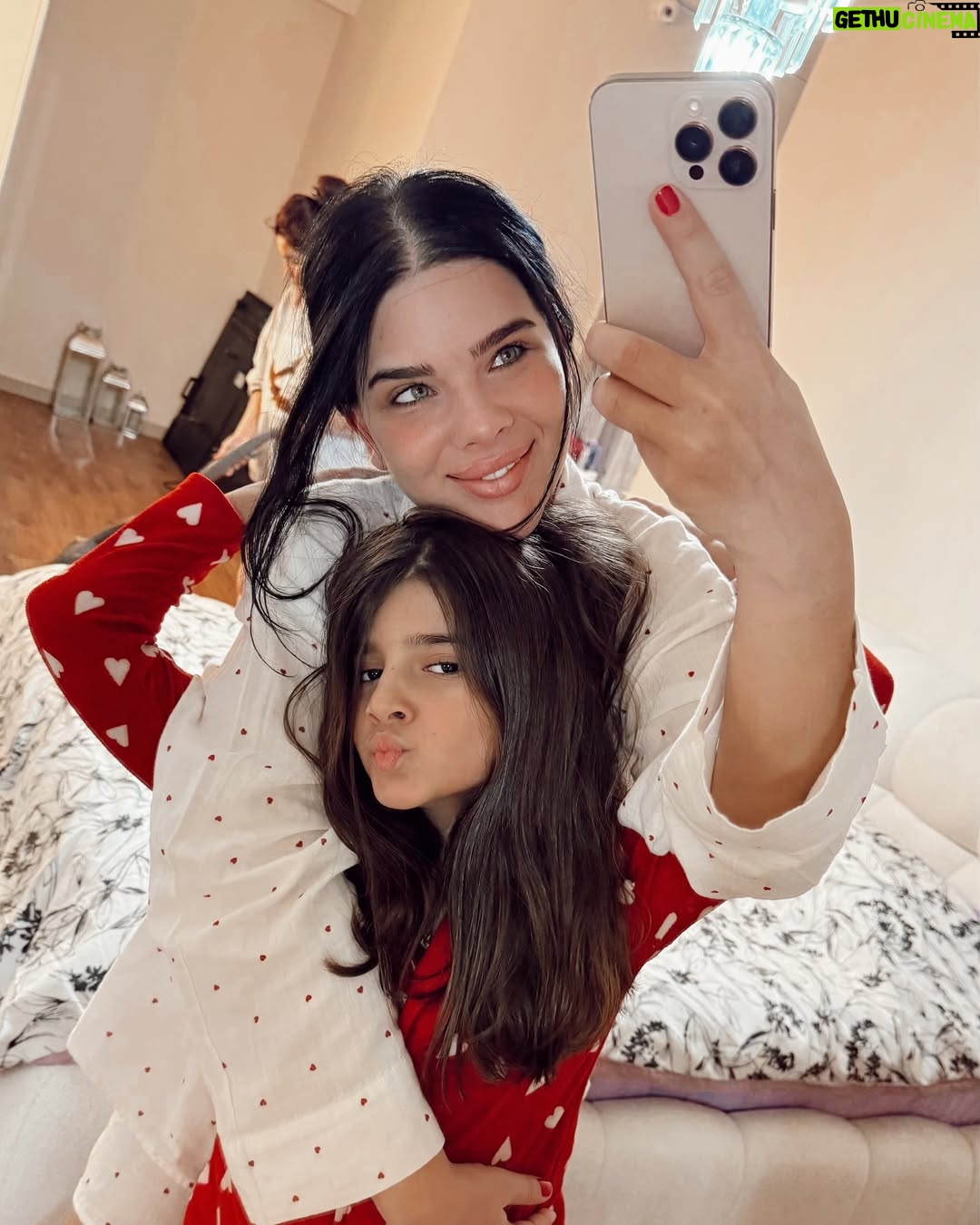 Damla Ersubaşı - 11.6K Likes - Güzel uyanalım yeni haftaya☺️❤️🤍 #canımkızım