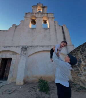 Dana Alexa Instagram - Happy Birthday to me , first year as a mom🐛 He is by far the greatest gift of my life, the best part of every day. 

Praying for peace, clarity, abundance and joy in the year ahead. Thank you for all the kind words and well wishes, I feel very blessed to receive so much love from near and far. 

Special thank you to @janispvaldez for traveling from Ca to be with me today- the other bright spot in the day next to Ever’s smiling face ☀️