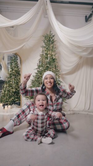 Dana Alexa Instagram - Taking Christmas photos with my dancing, vibrant, joyful baby and feeling so deeply grateful. Man, what an incredible blessing. Remember to relax, breathe and ground yourself in the present moment this season. The cards may never go out  lol but these moments are priceless. 

We have a holiday photo package available too (details over @thecirclestudiosa) if you’d like to capture some of your own magic this season ❤️ 🎄 

📸 @lycvisuals 
📍 @lycstudio_ 
🧵  @oldnavy