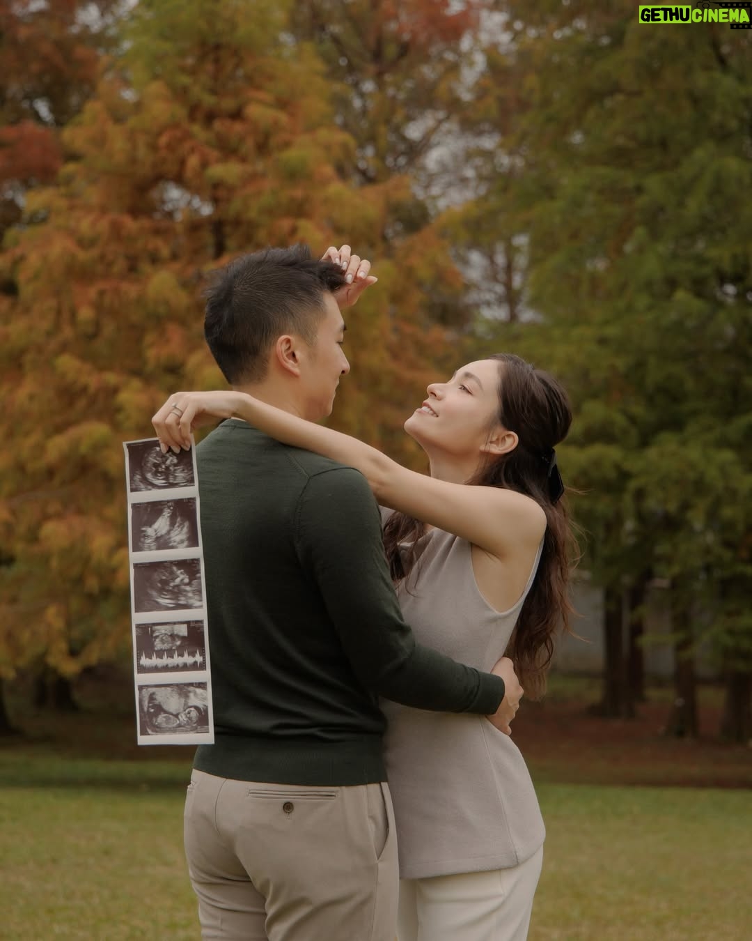 Dara Hanfman - 17.7K Likes - 我們要當爸爸媽媽啦!
Can’t wait to meet our little one 👶🏻🤰🏻