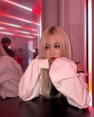Dayoung Instagram - SHOX💘
@musinsa.official 
@nikeseoul