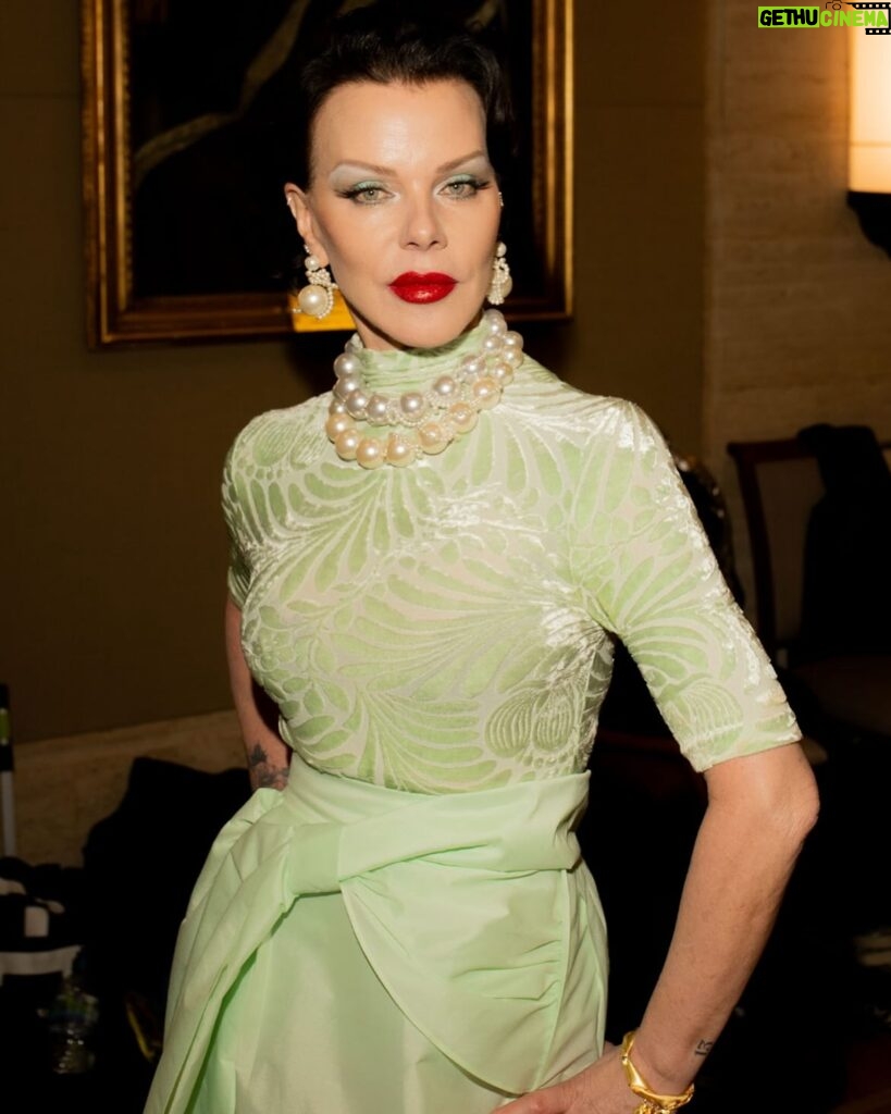 Actress Debi Mazar HD Photos and Wallpapers March 2025 | Gethu Cinema
