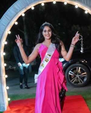 Deepthi Manne Instagram - How did I even forget to post this? 😱 
Presenting Miss Congeniality – Indian edition! 🤪✨
Pc : @teamartviewworks ♥️

Btw: Thanks ra @akarshhbyramudi for photobombing👊🏼