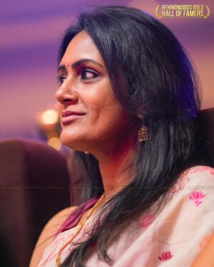 Devadarshini Instagram - Deva Darshni – The Behindwoods Gold Hall of Fame Actress in a Supporting Role! 🏆✨

#DevaDharshini #BehindwoodsGoldHallOfFamers