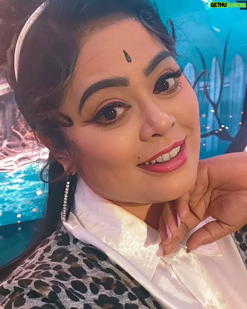 Actress Devipriya HD Photos and Wallpapers April 2025 | Gethu Cinema