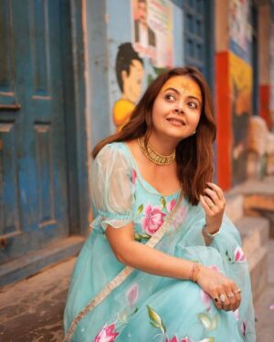 Devoleena Bhattacharjee Instagram - Har Har Mahadev 

#mahashivratri #devoleena #kashivishwanath