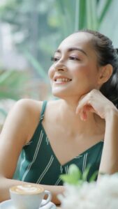 Actress Dewi Rezer HD Photos and Wallpapers December 2023