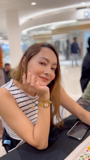 Dewi Rezer Instagram - One fine day ❤️✨🌸