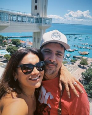 Dira Paes Instagram - Um fim de semana pra ficar na história e na memória! Que honra participar da estreia da turnê #TempoRei, do gigante @gilbertogil, rodeada de amigos, sentindo o calor do público e vivendo Salvador! Que privilégio poder viver na mesma época que Gil! Obrigada, @Rolex, por proporcionar essa experiência incrível.