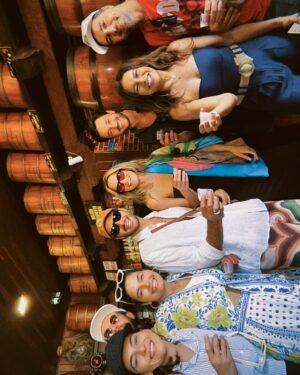 Dira Paes Instagram - Um fim de semana pra ficar na história e na memória! Que honra participar da estreia da turnê #TempoRei, do gigante @gilbertogil, rodeada de amigos, sentindo o calor do público e vivendo Salvador! Que privilégio poder viver na mesma época que Gil! Obrigada, @Rolex, por proporcionar essa experiência incrível.