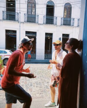 Dira Paes Instagram - Um fim de semana pra ficar na história e na memória! Que honra participar da estreia da turnê #TempoRei, do gigante @gilbertogil, rodeada de amigos, sentindo o calor do público e vivendo Salvador! Que privilégio poder viver na mesma época que Gil! Obrigada, @Rolex, por proporcionar essa experiência incrível.
