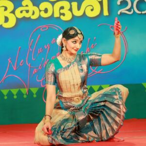 Divyaa Unni Instagram - നെല്ലുവായ് ശ്രീ ധന്വന്തരി ക്ഷേത്രത്തിലെ 
ഏകാദശി മഹോത്സവം 2024
.
ശ്രീമതി ദിവ്യ ഉണ്ണി അവതരിപ്പിച്ച നൃത്തം...
.
.
Dancer : @divyaaunni
Photos : @midhunnelluvaiphotography
.
.
. #NELLUVAI
#nelluvai__dhanwanthari__temple 
#nelluvaidhanwanthari 
#nelluvaya 
#nelluvai_dhanwanthari_kshethra