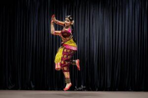 Divyaa Unni Instagram - 🤍🤍 @divyaaunni 🤍🤍

📸  capture by @portraits_by_rabeesh 

Book your shoot at @sarithastudio

Contact: 95 62 55 62 22

#dance #filimactress #malayalam #malayalamactress #divyaunni ##sony #classicaldance #indianclassicaldance #dancer
#Bharatanatyam #dancersofinstagram #indiandance
#classicaldancer #dancers #classical #bharatnatyamdance 
#dancephotoshoot #artist #indianclassicaldancers #art 
bharathanatyam #snphotography #bharatanatyamdancer
#indianclassical 
#classicaldancers #kuchipudi #dancelifestyle 
#dancephotographer #dancephotography #artphotography