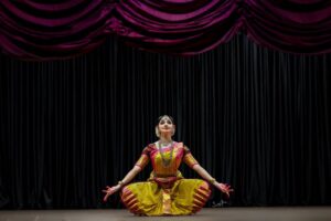 Divyaa Unni Instagram - 🤍🤍 @divyaaunni 🤍🤍

📸  capture by @portraits_by_rabeesh 

Book your shoot at @sarithastudio

Contact: 95 62 55 62 22

#dance #filimactress #malayalam #malayalamactress #divyaunni ##sony #classicaldance #indianclassicaldance #dancer
#Bharatanatyam #dancersofinstagram #indiandance
#classicaldancer #dancers #classical #bharatnatyamdance 
#dancephotoshoot #artist #indianclassicaldancers #art 
bharathanatyam #snphotography #bharatanatyamdancer
#indianclassical 
#classicaldancers #kuchipudi #dancelifestyle 
#dancephotographer #dancephotography #artphotography