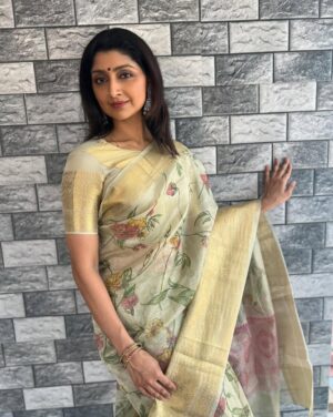 Divyaa Unni Instagram - “Wearing a beautiful saree by @threads_2_yards 
Thank you for this stunning piece!

Introducing ‘Kayalvizhi’ from the Premium Crush Tissue Kalamkari Collection!

Soft, premium kalamkari digital print on crush tissue saree
Exclusive, rich pallu and blouse in crush tissue pattern
Unique, one-of-a-kind piece!

#Kayalvizhi #Kalamkari #CrushTissue #SareeLove #Handloom #IndianFashion #UniquePiece #PremiumCollection #threads2yards ”