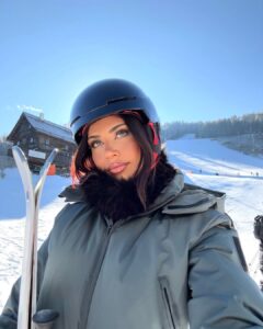 Actress Dominique Alagia HD Photos and Wallpapers March 2025