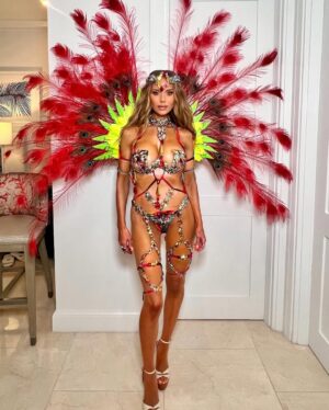 Dorit Kemsley Instagram - Season finale tonight in St. Lucia! Experiencing Carnival there was truly unforgettable. Huge thanks to @badassboz for outfitting us in traditional costumes and championing women’s empowerment. A perfect end to the trip! #rhobh @bravotv