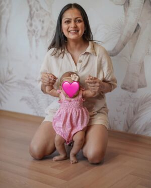 Drashti Dhami Instagram - Summer’s almost here! Time for soft cottons, breezy outfits & playful patterns to keep Leela comfy and stylish all season long ☀️ And no summer look is complete without cute, colorful head bands!

Shop now on Firstcry.com and use my code : DrashtiSS1 for 50% off on fashion and 42% off everything else! 🛍️

Swipe to slide 11 to check out Leela’s summer wardrobe by @firstcryindia 🌈

#FirstcrySpringSummer25 #splashinsummer2025 #firstcryfashion #FussNowAtFirstcry #firstcryIndia #firstcry #shopatFirstcry