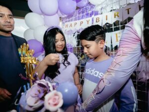 Duma Riris Silalahi Instagram - My first born.. Cleo is turning 10.. gak kerasa masuk dua digit umurnya ya nak.. sehat, happy, diberkati, dan jadi berkat buat banyak orang ya nak.. 

Kali ini maunya main di trampolin aja.. jadi tiup lilin, langsung main ama teman2 sekolahnya. Sampai fotopun gak lengkap sama yang ultah karna udah gak sabar mau main aja.. maafkan yg belum sempat foto ya buat keluarga, moms dan teman2.. keburu kepanasan anak2nya.. heheh