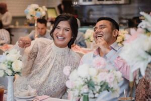 Duma Riris Silalahi Instagram - Ekspresi bantuin jawab Quiz biar teman kita dapat hadiah.. haahahaha... you know who you are.. :)