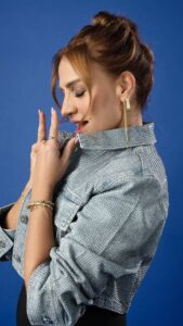 Actress Ebru Akel HD Photos and Wallpapers March 2025
