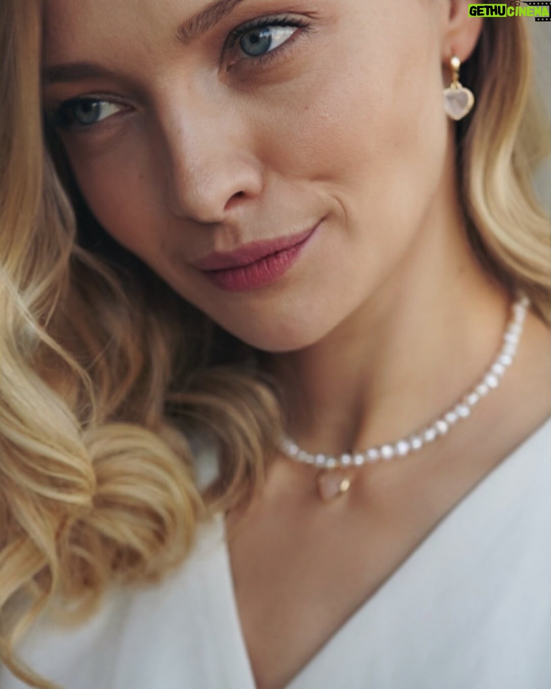 Ekaterina Vilkova - 10.9K Likes - Пока мой профиль окончательно не превратился в признание в любви сериалу «Дорогой родственник» ,спешу сообщить о новинках моего #малыша @kavilkastore ко Дню Святого Валентина ♥️
Влюбляйтесь и любите- это невероятное чувство 😘
