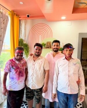 Elina Samantray Instagram - Our First & the Best Holi Celebration with Family🌸🌼🌻🌹🌷🌺

Anurag🖤Elina

@theanurag_monologue 
@reet_samantaray__ @anuradha_samantaray @jyoti_ranjan_samantaray @arati.mishra1
