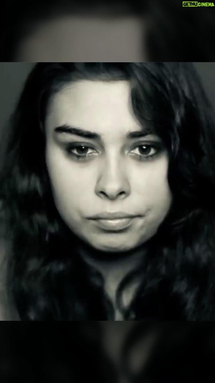 Elsa Punset - 683 Likes - ¿Sabías que el cerebro no madura hasta los 23 o 24 años? En este vídeo, hablamos de cómo podemos acompañar a los adolescentes para que puedan contribuir al mundo todo su talento y energía!