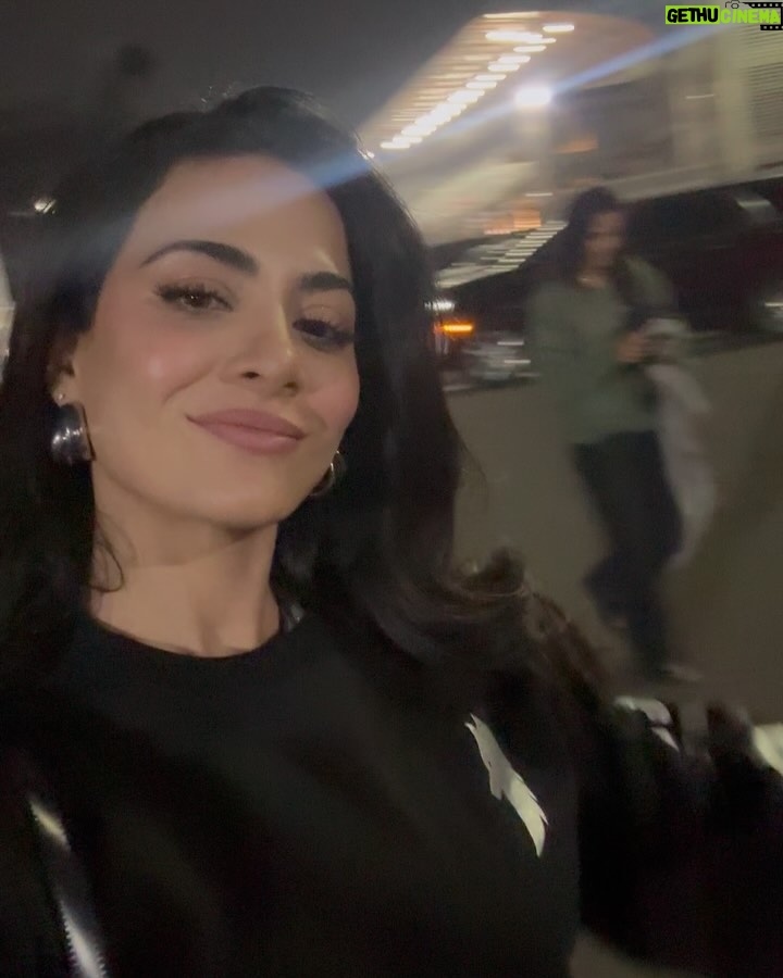 Emeraude Toubia - 168.9K Likes - BRB, texting my 12-year-old self that we just met @shakira. She’s gonna lose it!! 🐺💎 #LMYNL #LMYNLWorldTourCDMX #LMYNLWorldTour