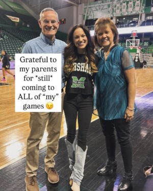 Emily Calandrelli Instagram - Grateful for so many things as I leave my home state. West Virginia, I love you. 🫶🏻 @marshallu thank you for believing in me 💚

Photos from Brock Burwell and Perry Bennett! 🙌🏼