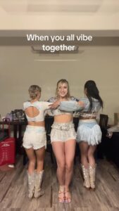 Actress Emma Slater HD Photos and Wallpapers March 2025