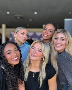 Emma Slater Instagram - What girl group are we? 😆💘 @daniellakaragach @ryleearnold1 @brittbenae @chandlerlkinney #DWTS