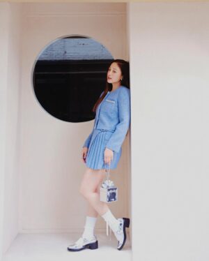 Emma Wu Instagram - 🦋🫐🛜🎽💙🧵
@majeparis 
@pedroshoes_taiwan 
@pedroshoes_official 
@tastboutique 
@justineclenquet