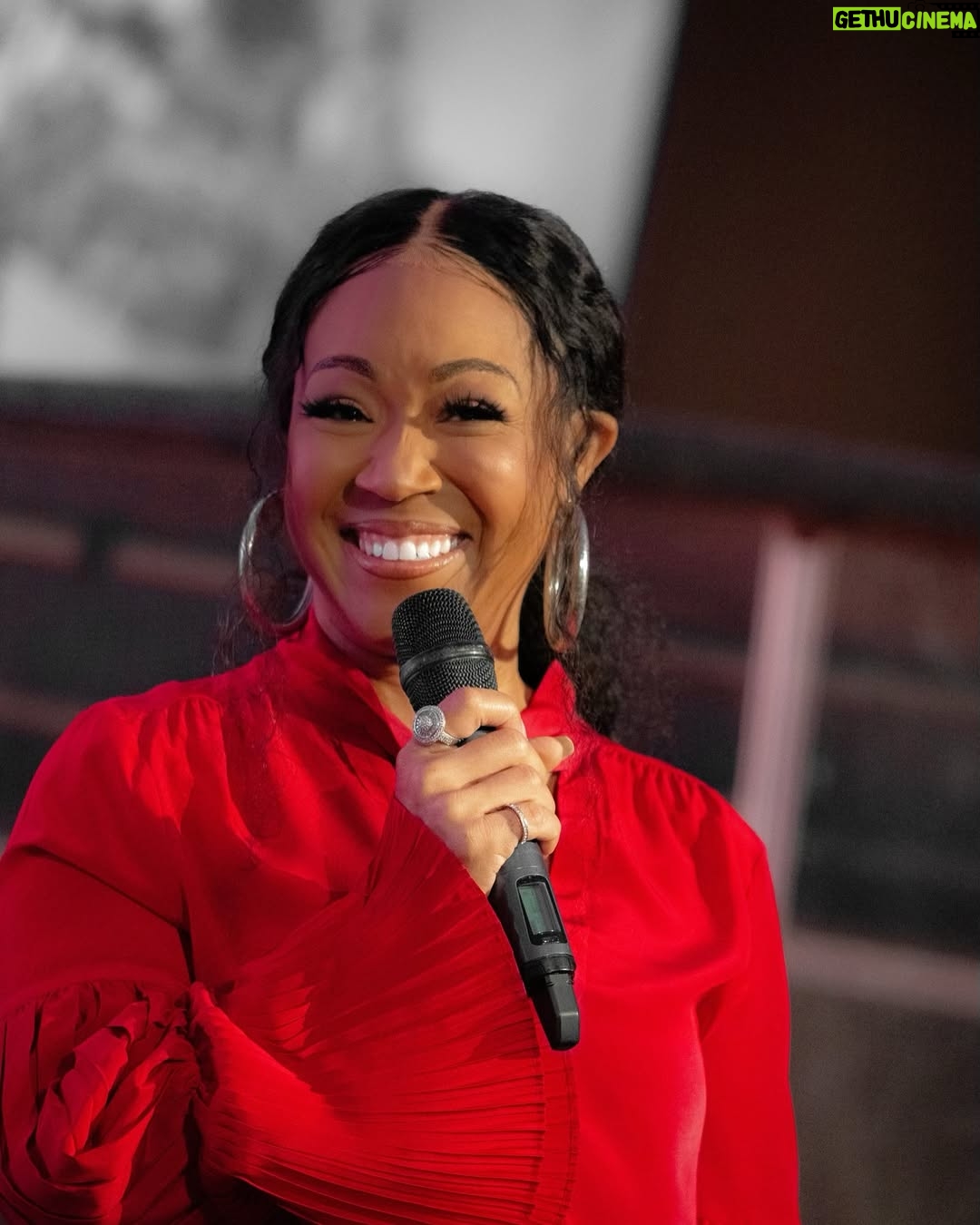 Erica Campbell - 11.9K Likes - I’ve been having a little fun playing with A.i!😆
I’m loving these🤣