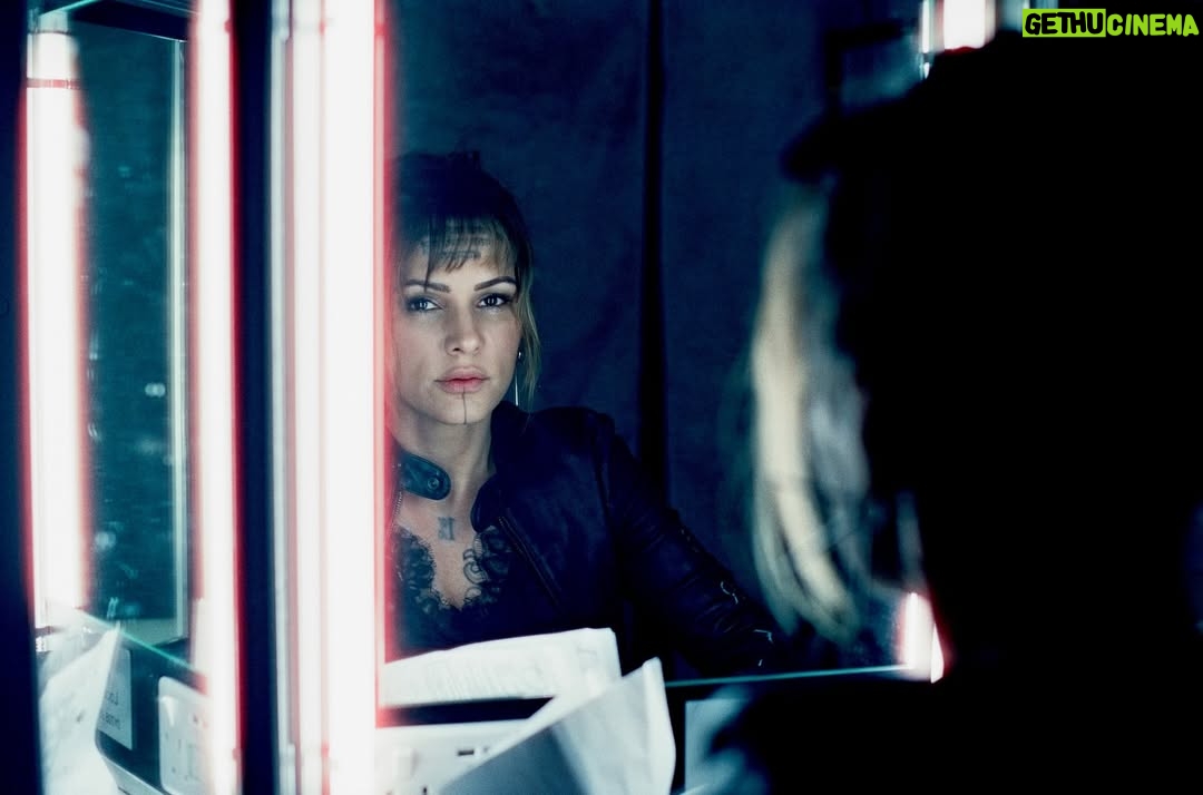 Eve Mauro - 1K Likes - I would like to introduce everyone to Artemis. From Director @davidayermovies , #AWorkingMan starring @jasonstatham - only in theaters March 28th. @aworkingmanmovie
📸 @estevanoriol
