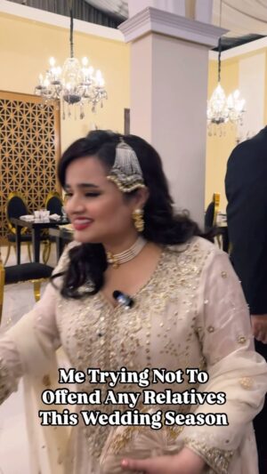 Faiza Saleem Instagram - Ek insaan nai keh sakta Faiza ne salaam nai kiya! 💪🏽

#faizasaleem #comedy #funnyvideos #karachi #pakistan #fyp #viral #explore #trending #relatable #shadi #relatives #salaam #desi