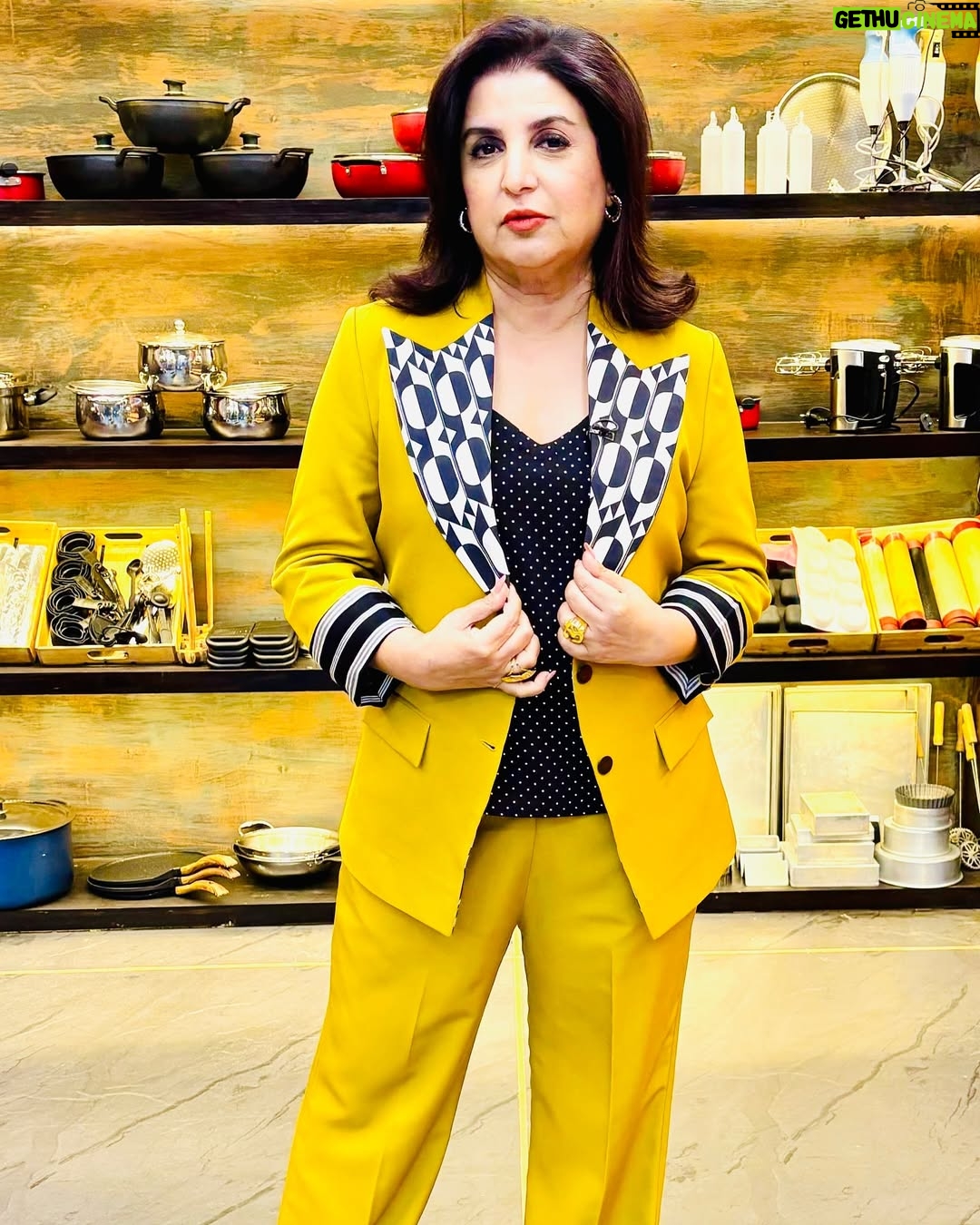 Farah Khan - 166.4K Likes - My happy place.. with happy people.. @masterchefindiaofficial #celebritymasterchef @sonytvofficial Styled by: @iamkenferns