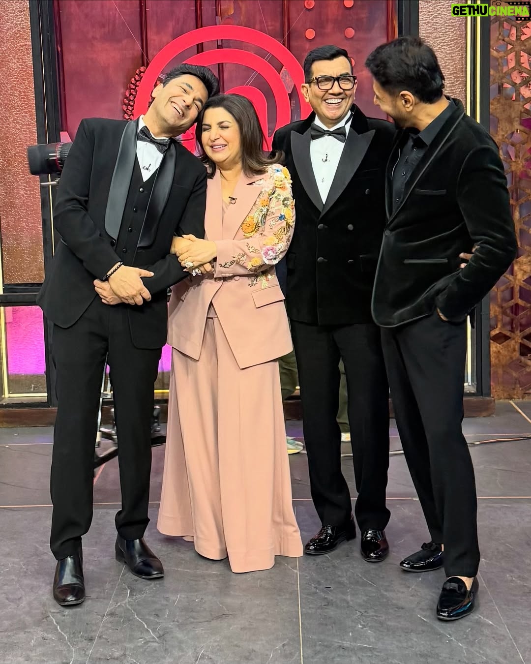 Farah Khan - 166.4K Likes - My happy place.. with happy people.. @masterchefindiaofficial #celebritymasterchef @sonytvofficial Styled by: @iamkenferns