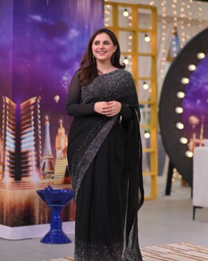 Fatima Effendi Instagram - One of those days I like to play dress up 💕
Was missing saree days fo sho 🫣

Fit @snsclothings 
📸 @aleybhaidaniphotography