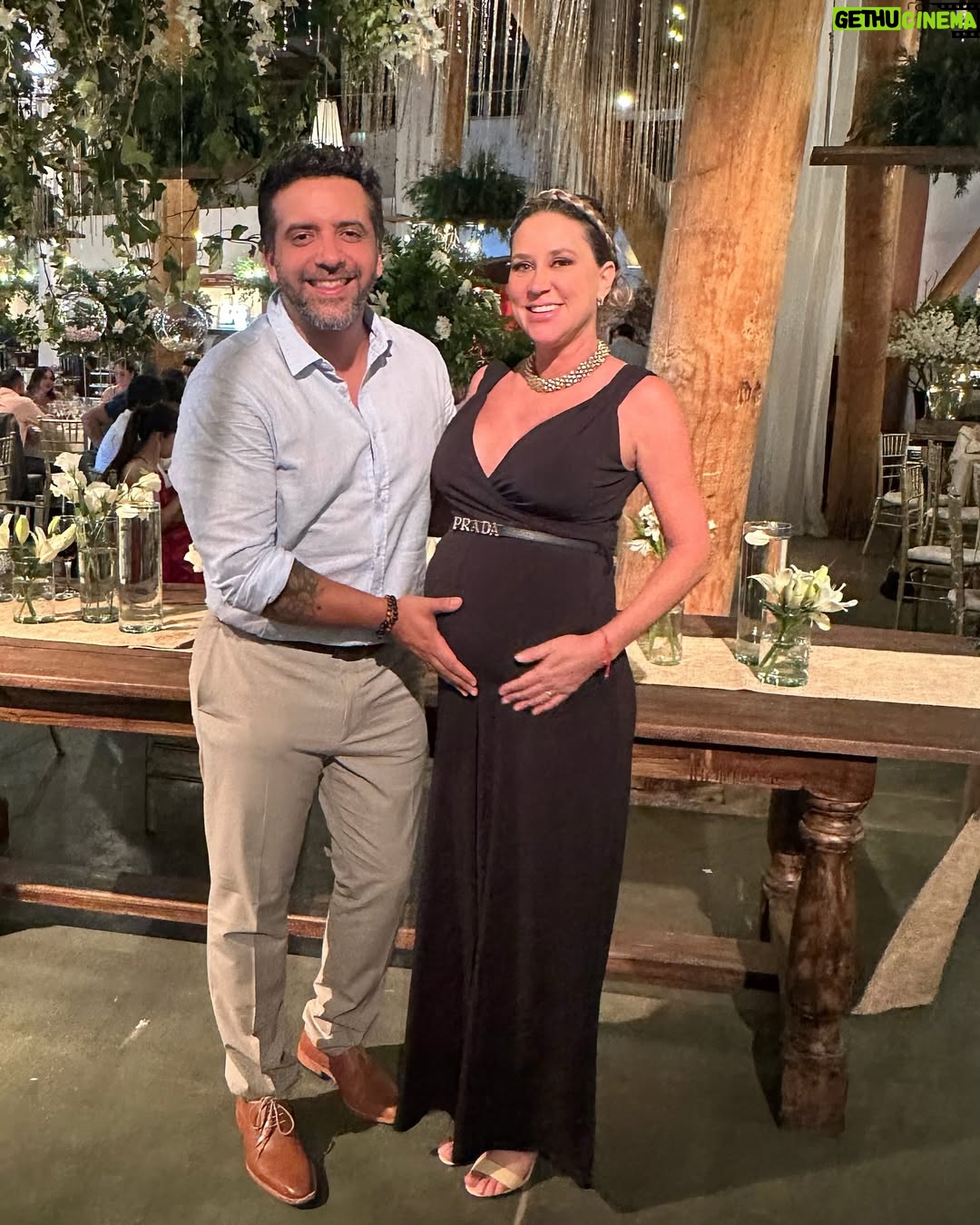 Flaviana Seeling - 15.6K Likes - Primera salida oficial con nuestra pancita !!!! Matrimonio de nuestros amados amigos !!!! @sofi.vsg @lazoantonioaguilera
Mi enterito amado es de @madremia.cl 😍