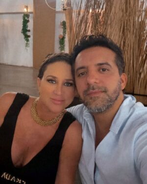 Flaviana Seeling Instagram - Primera salida oficial con nuestra pancita !!!! Matrimonio de nuestros amados amigos !!!! @sofi.vsg @lazoantonioaguilera 
Mi enterito amado es de @madremia.cl 😍