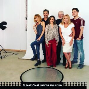 Gabriela Toscano Instagram - #LoQueNosUne @elnacionalarg #CarlosRivas#GermanPalaciod @soledad_solita_silveyra @maidaandrenacciok @tomaskirzner @latoscano1ra 
#Estreno28deAbril.